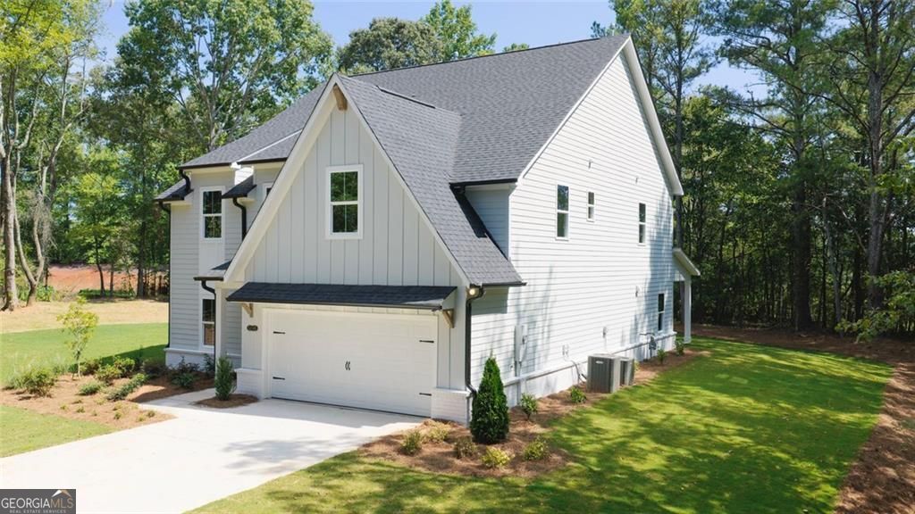 5195 Reece Run Property Photo 3