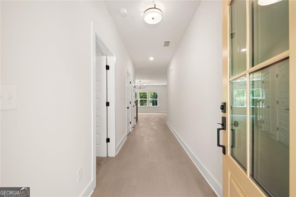 5195 Reece Run Property Photo 6