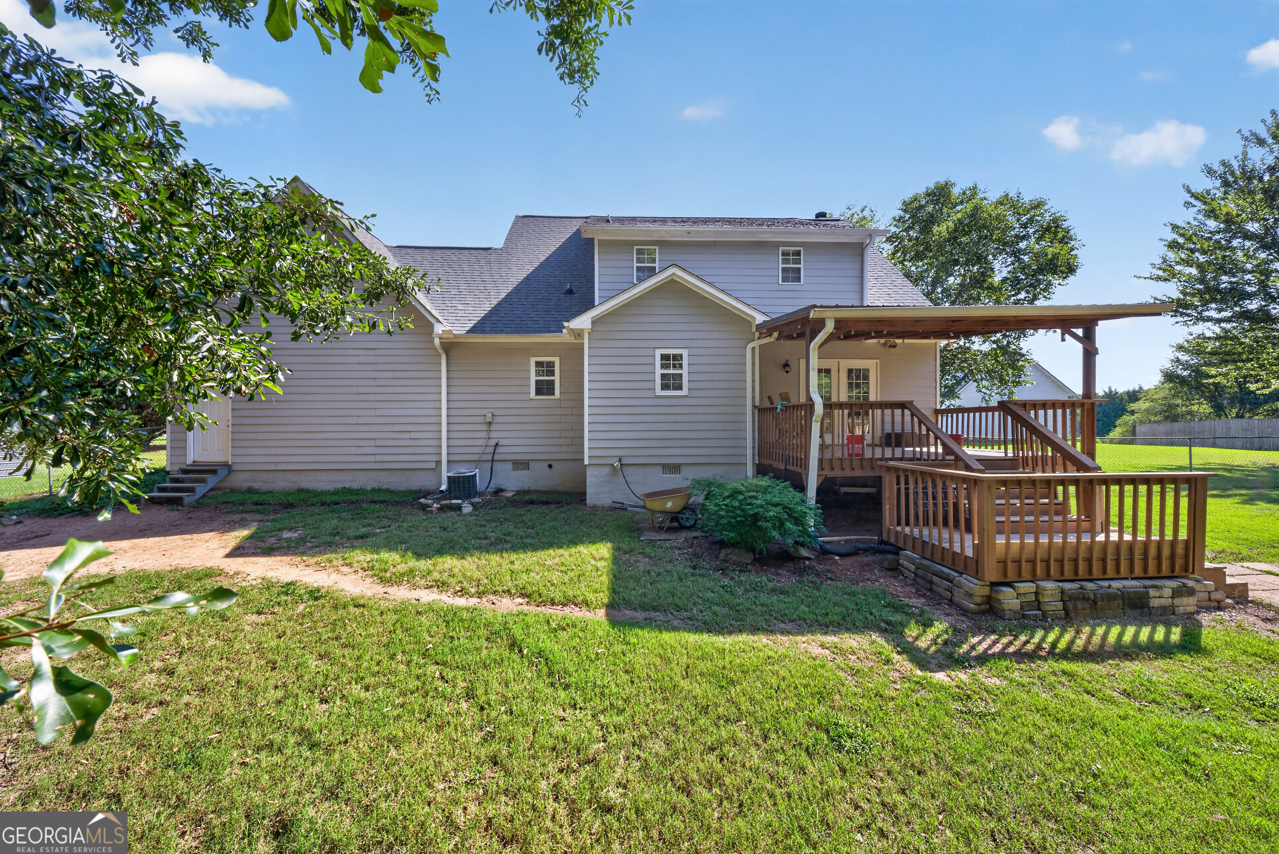481 Lisa Circle Property Photo 6