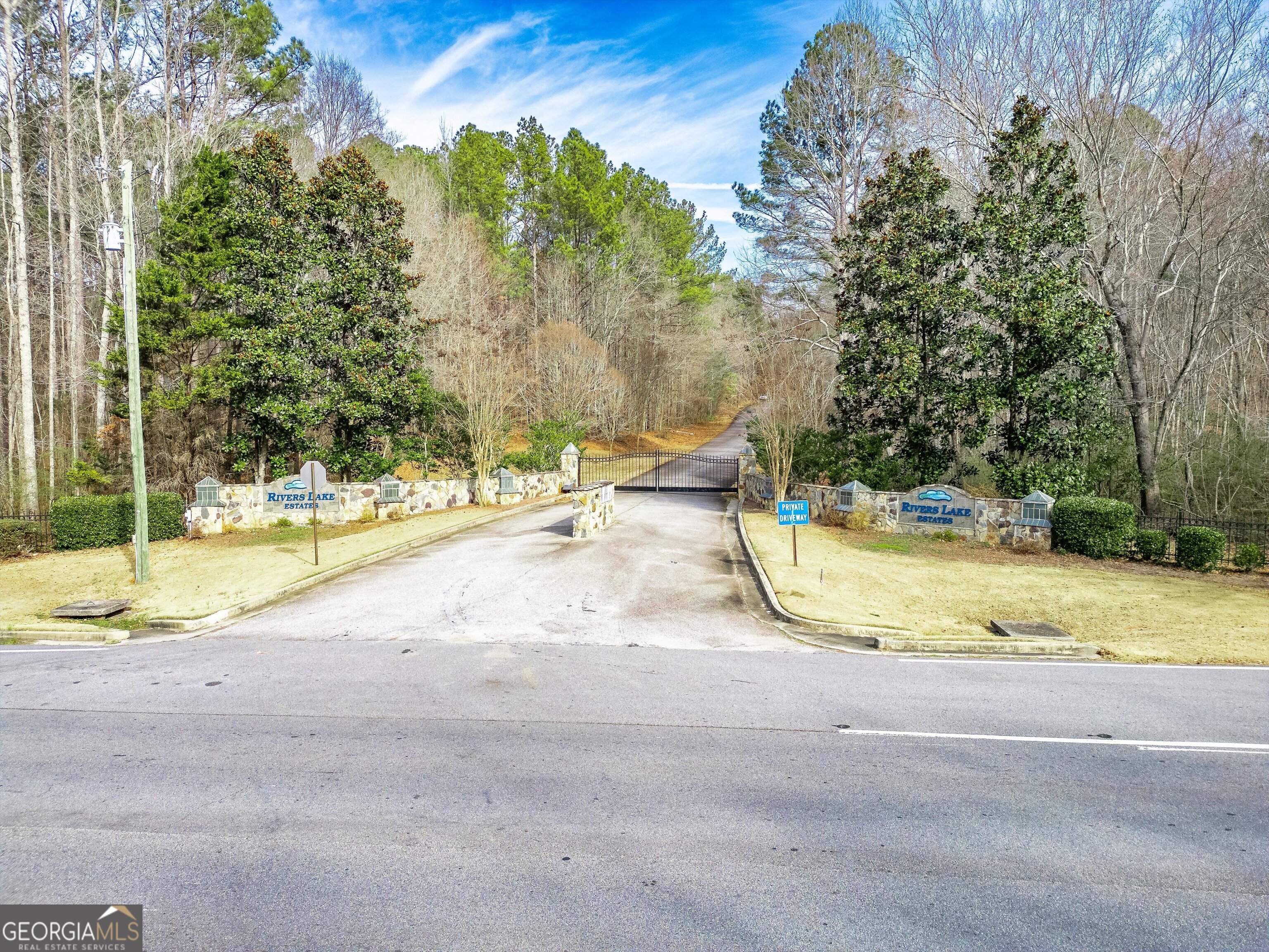 467 Rivers Road Property Photo 1