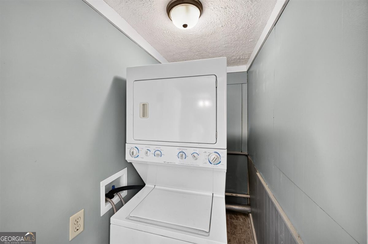 825 Maple Street Property Photo 27