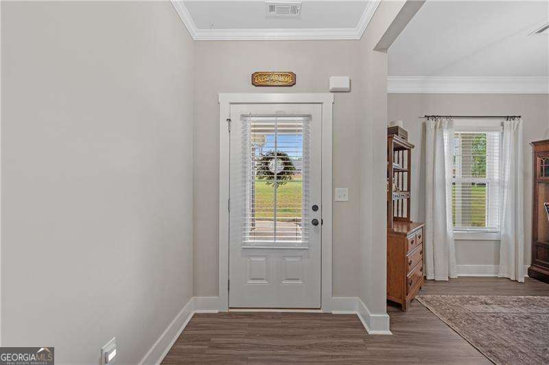 68 Jeffrey Lane Property Photo 3