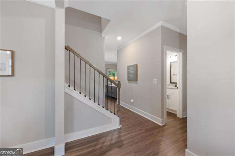 68 Jeffrey Lane Property Photo 4