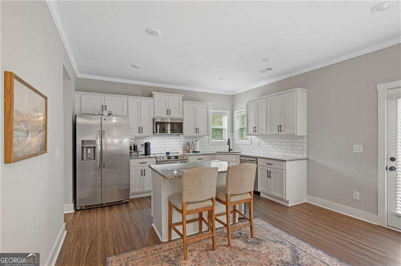68 Jeffrey Lane Property Photo 6