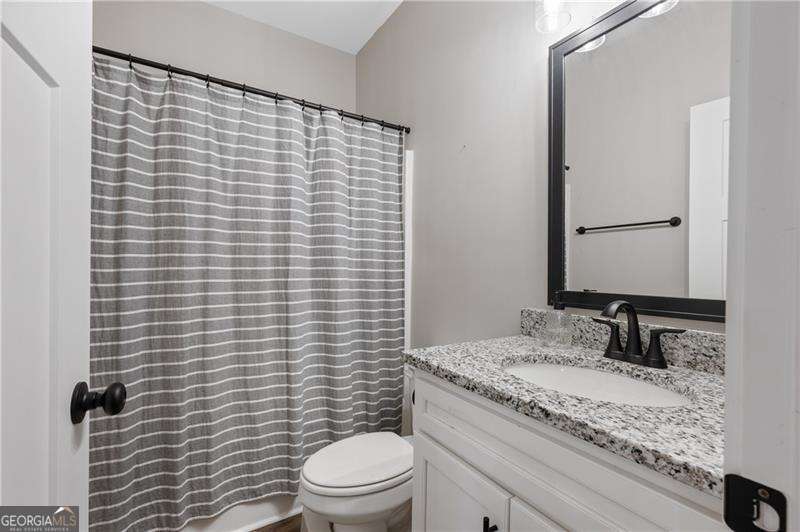 68 Jeffrey Lane Property Photo 14