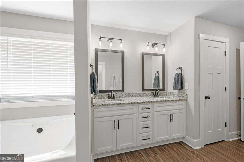 68 Jeffrey Lane Property Photo 21
