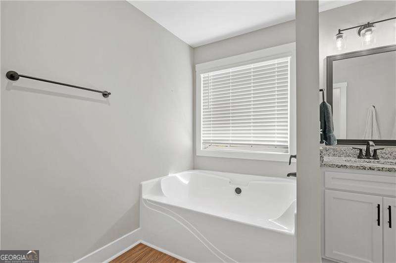 68 Jeffrey Lane Property Photo 23