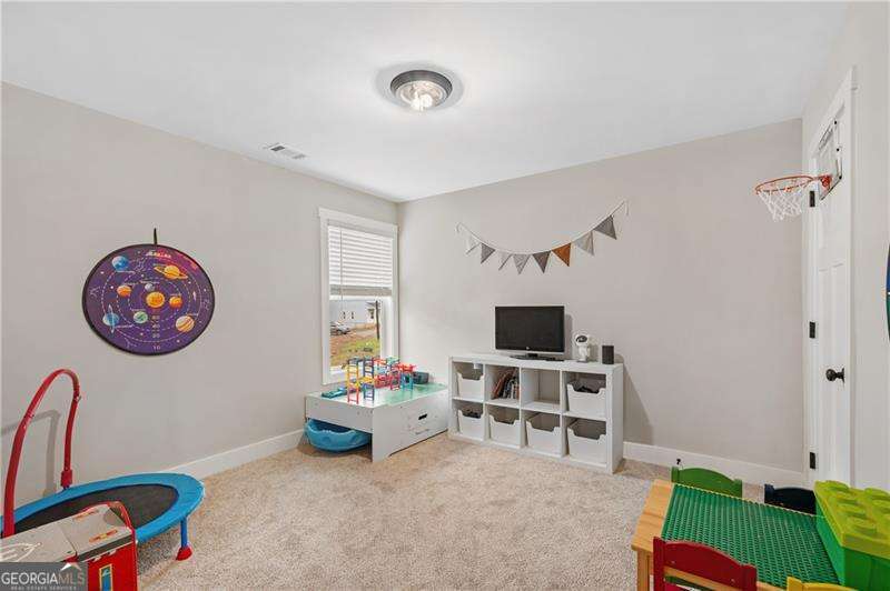 68 Jeffrey Lane Property Photo 24