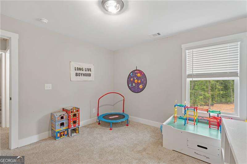 68 Jeffrey Lane Property Photo 25