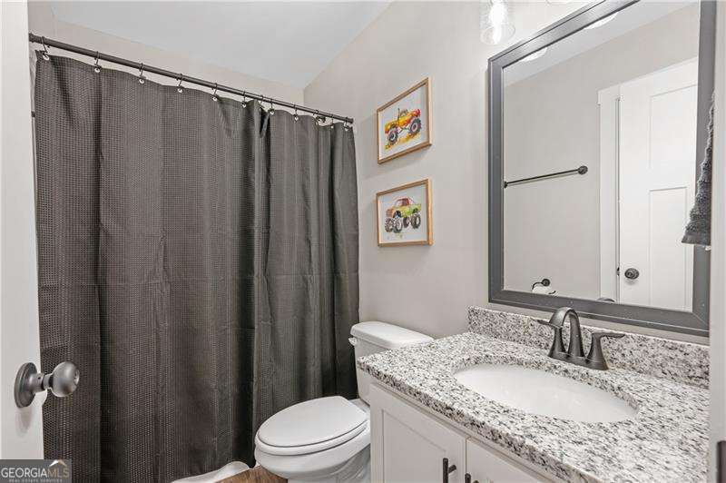 68 Jeffrey Lane Property Photo 26