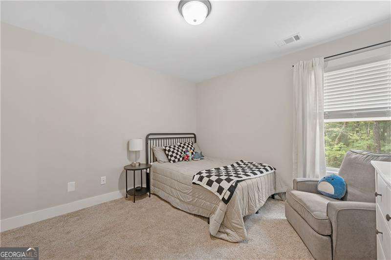 68 Jeffrey Lane Property Photo 28