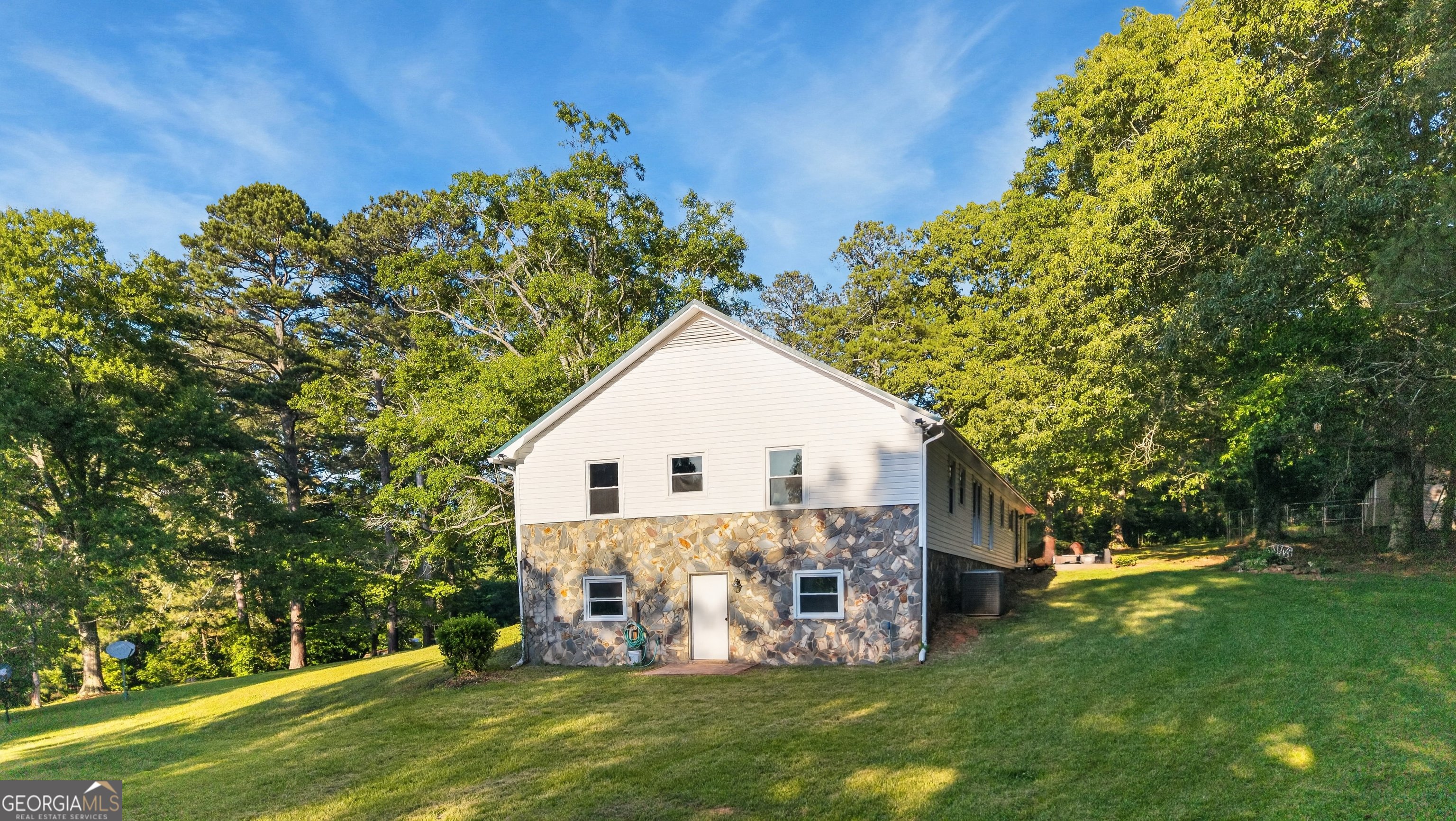 662 Highway 18 W Property Photo 50