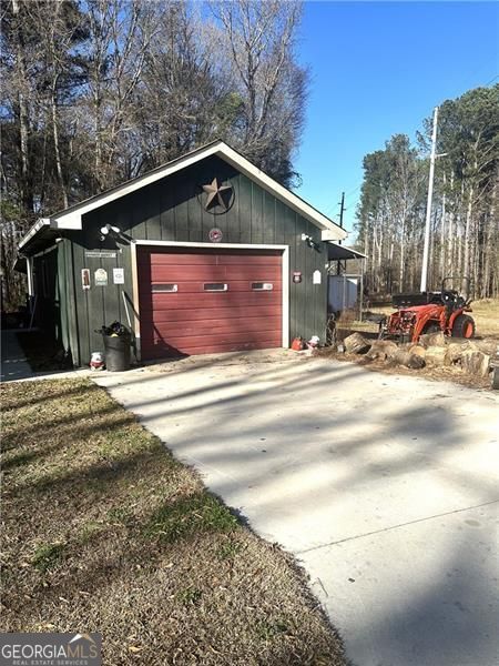 10 Dial Road Property Photo 11