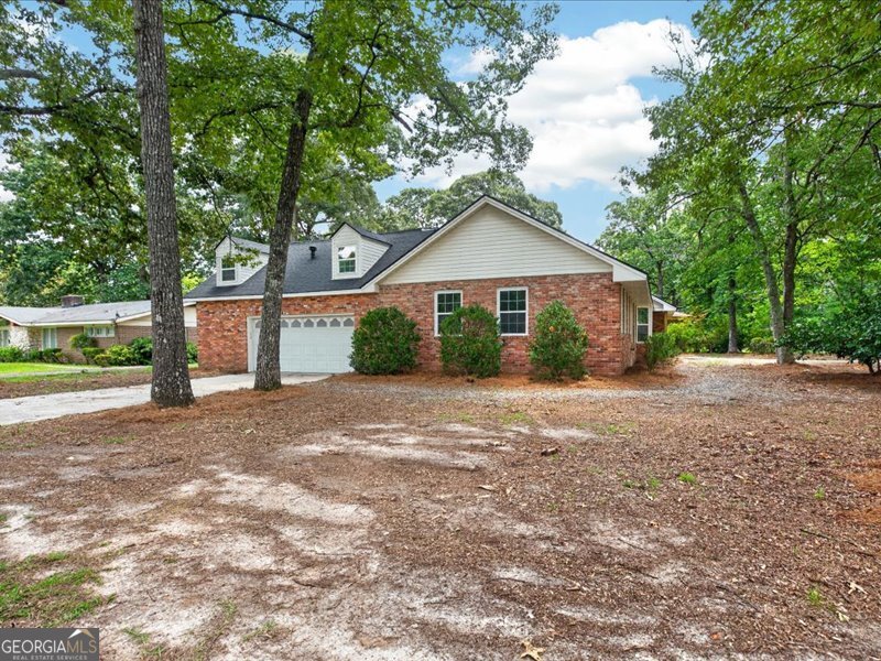 216 Ridgeland Drive Property Photo 7
