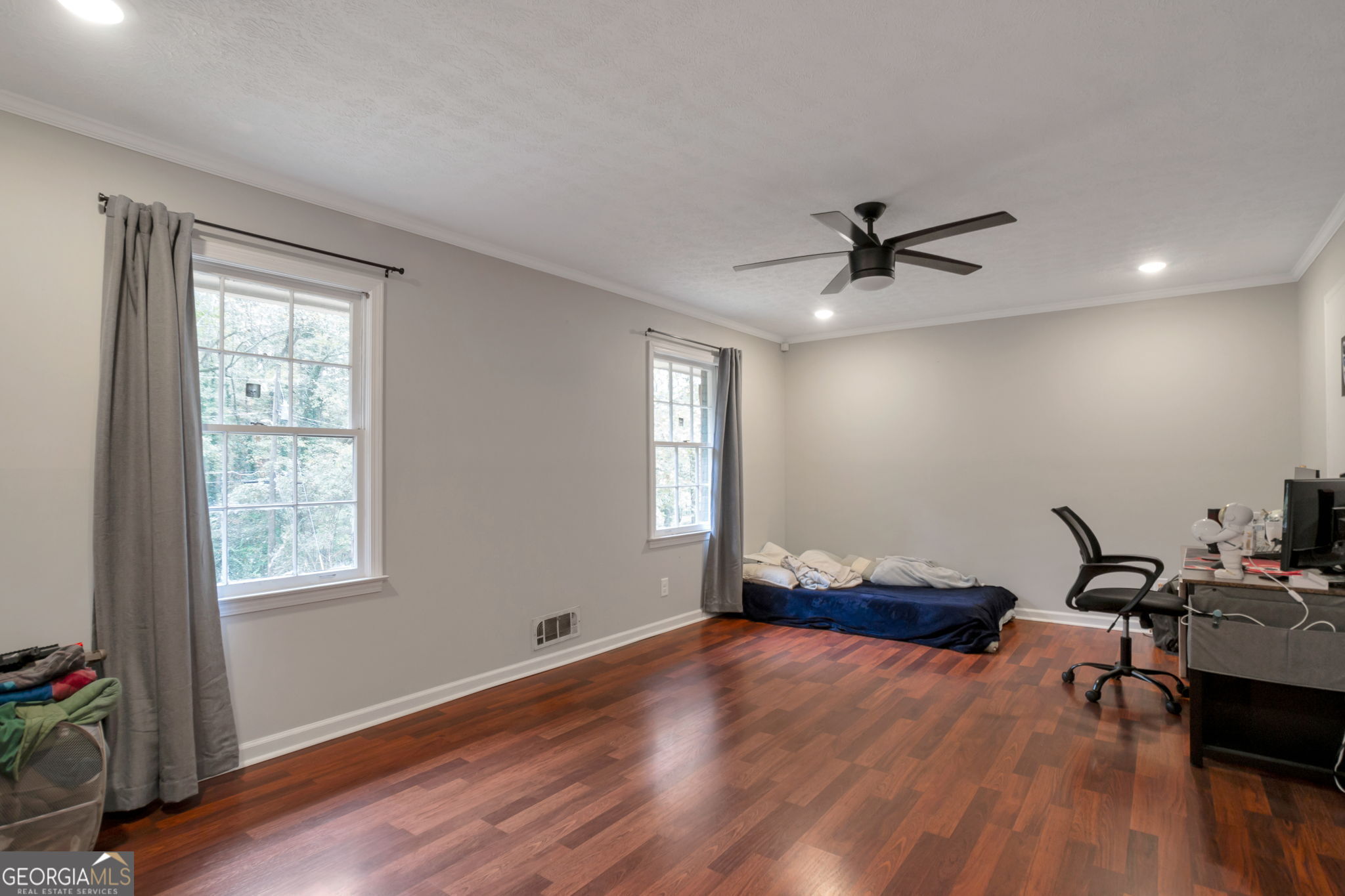 1210 Brookside Drive Ne Property Photo 4
