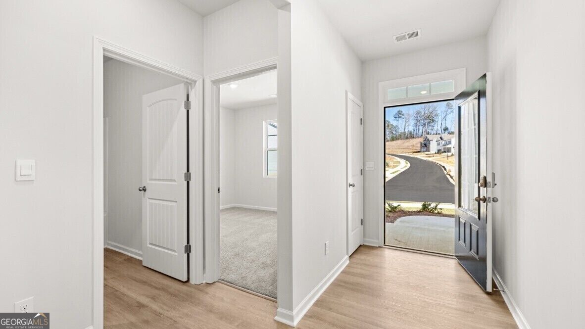 6067 Airedale Drive Property Photo 5