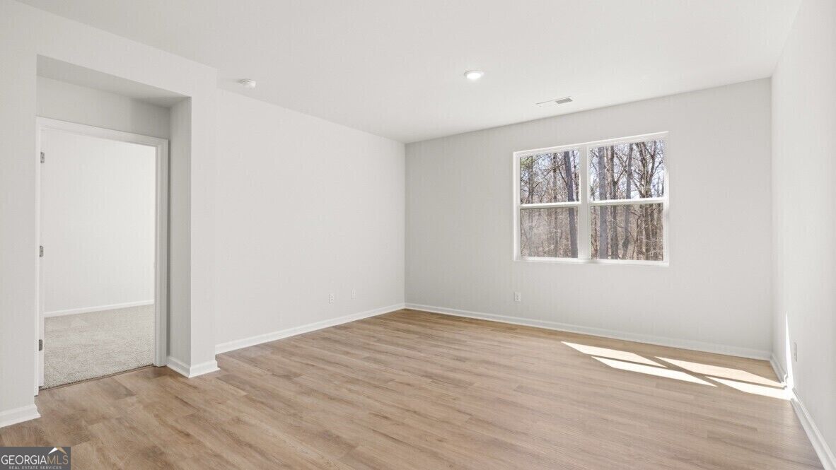 6067 Airedale Drive Property Photo 13