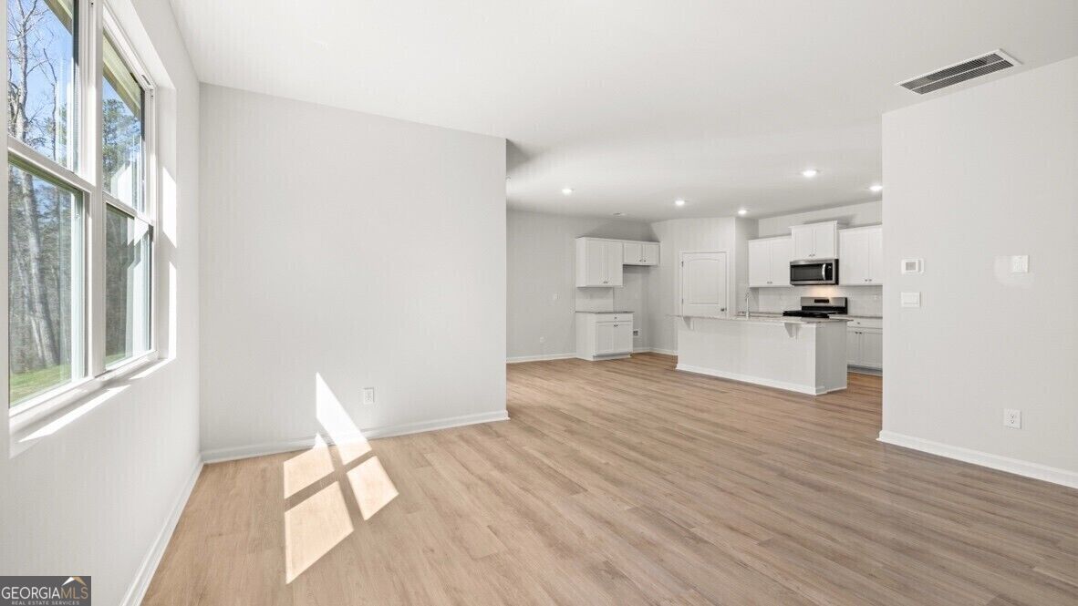 6067 Airedale Drive Property Photo 15