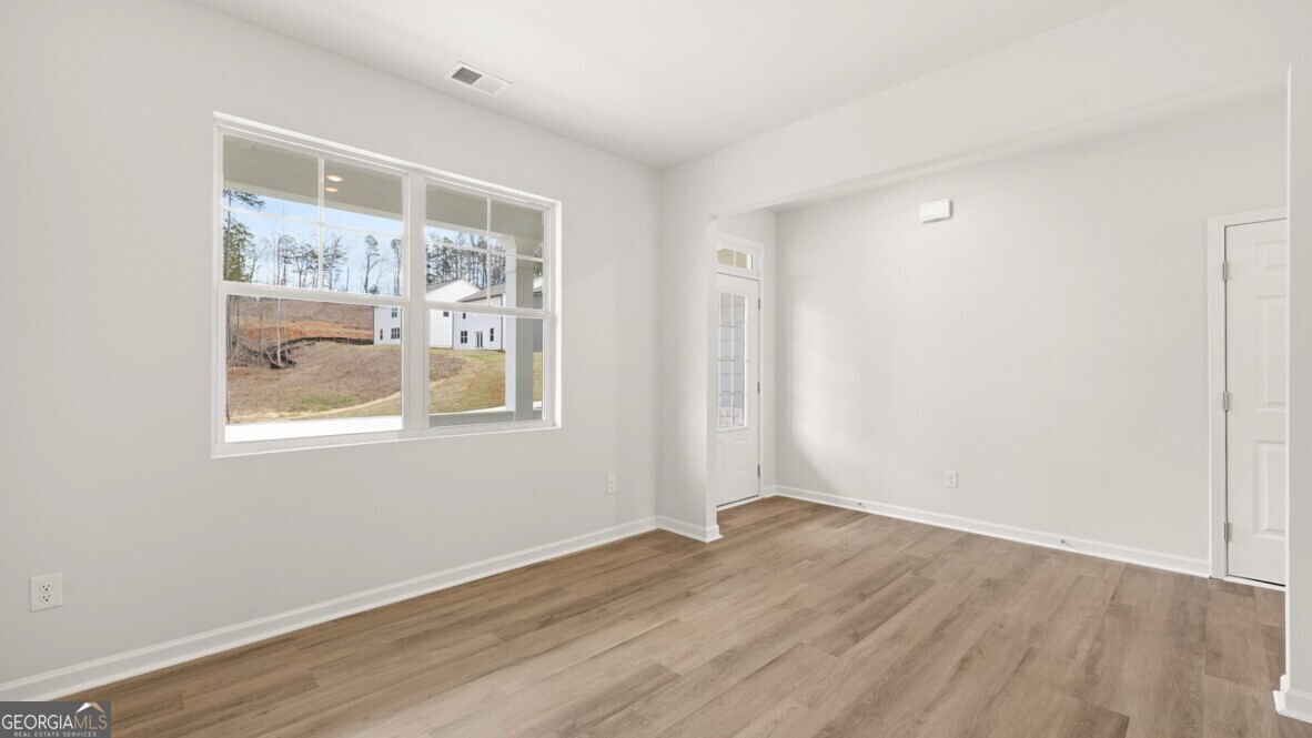 6073 Airedale Drive Property Photo 4