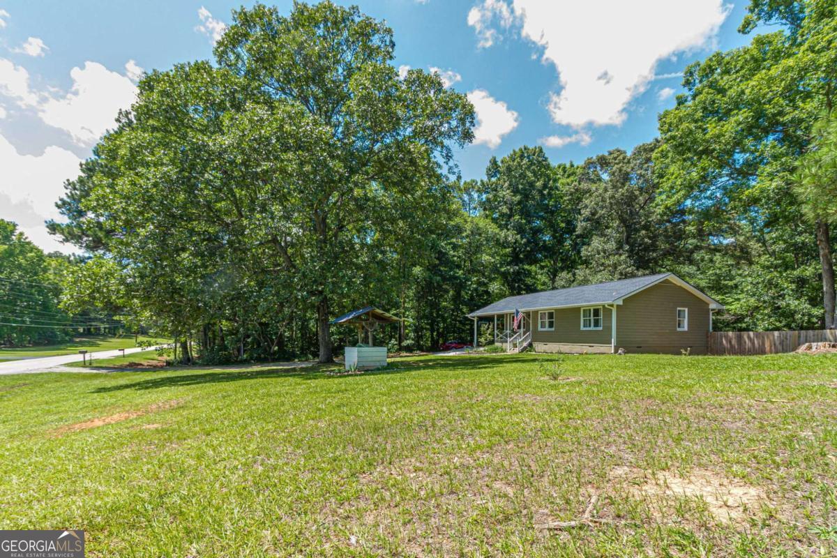 2888 Whitney Road Property Photo 6
