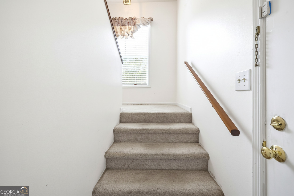 6483 Northridge Way Property Photo 3
