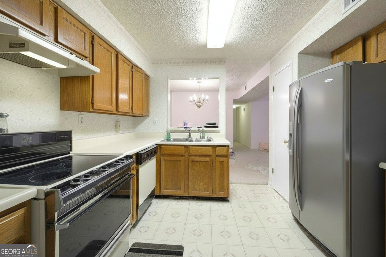 6483 Northridge Way Property Photo 9