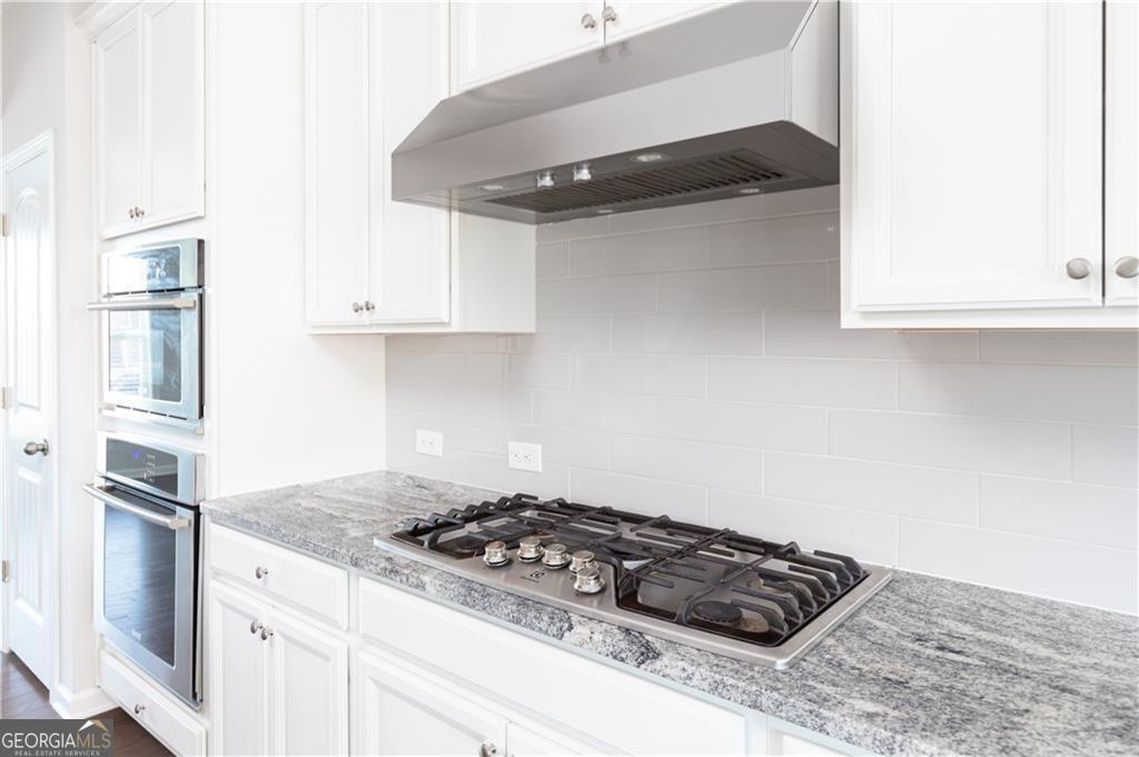 770 Sunset Park Drive Property Photo 9