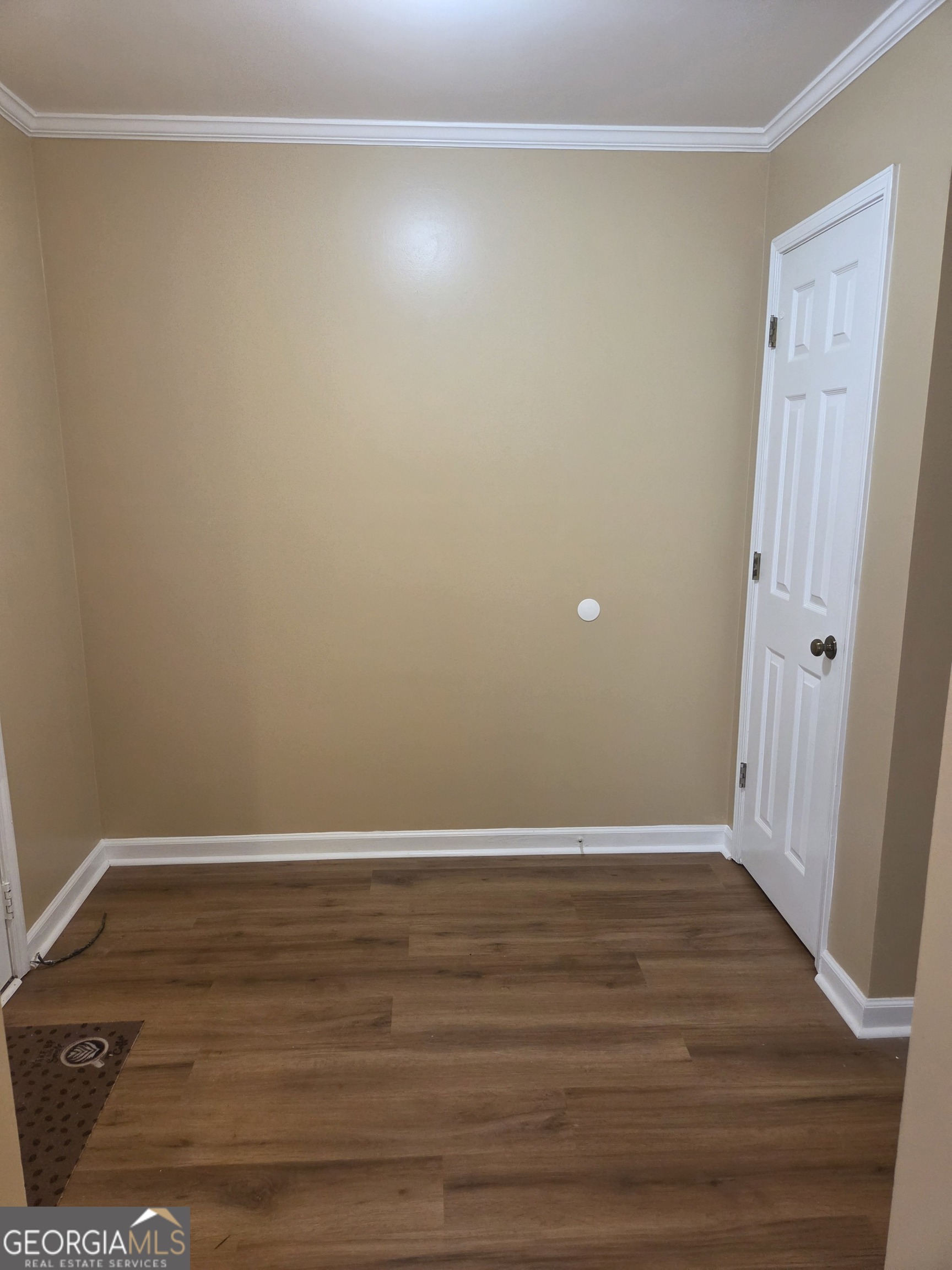 5595 Wells Circle Property Photo 4