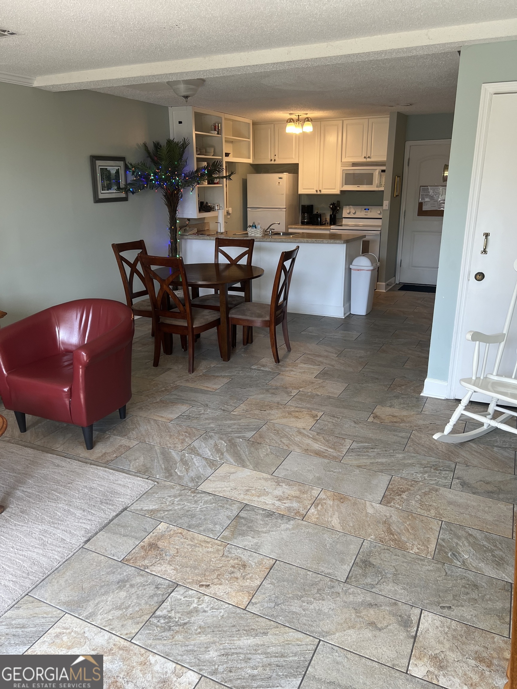 1175 N Beachview Drive Property Photo 8