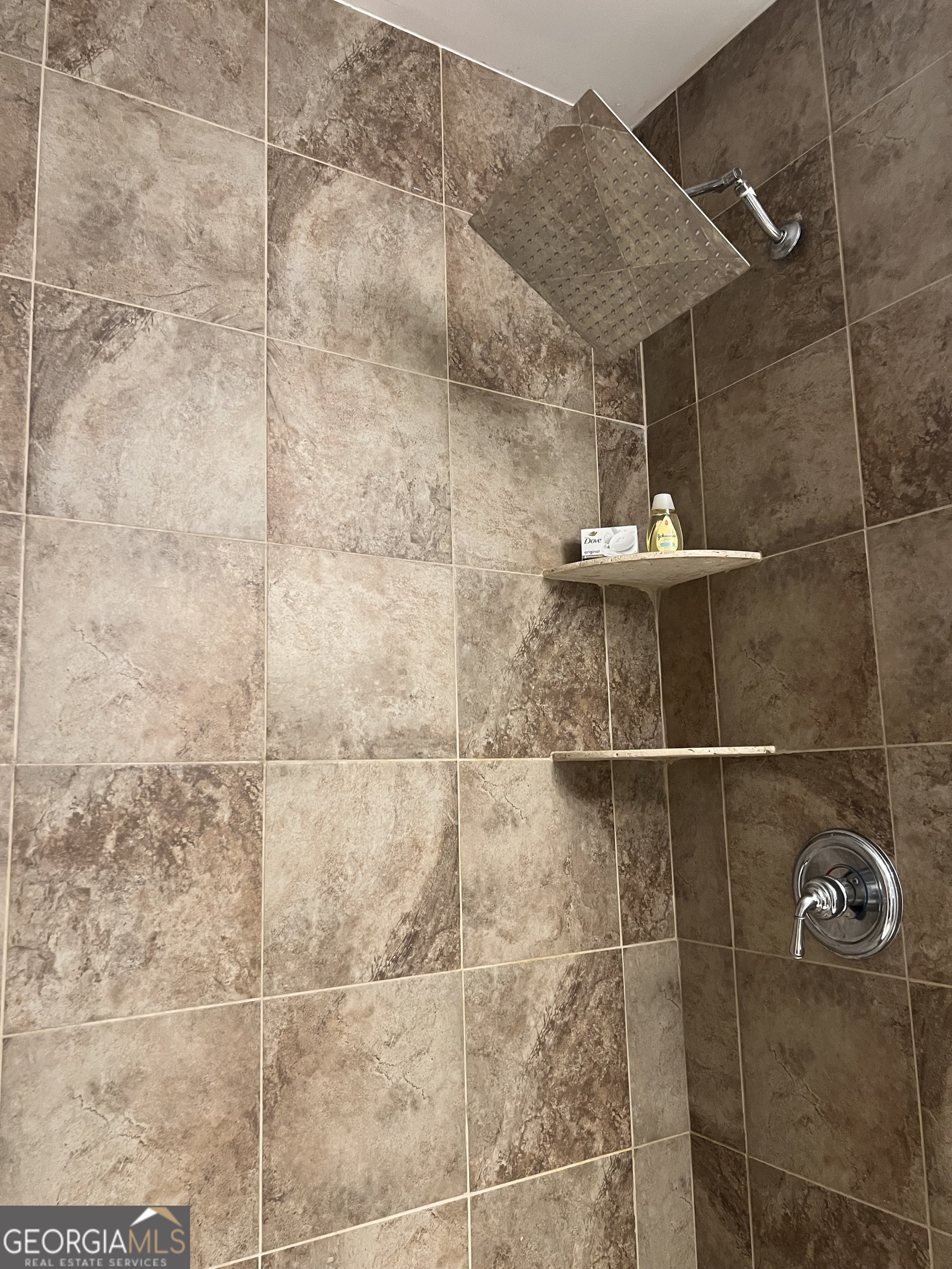 1175 N Beachview Drive Property Photo 13