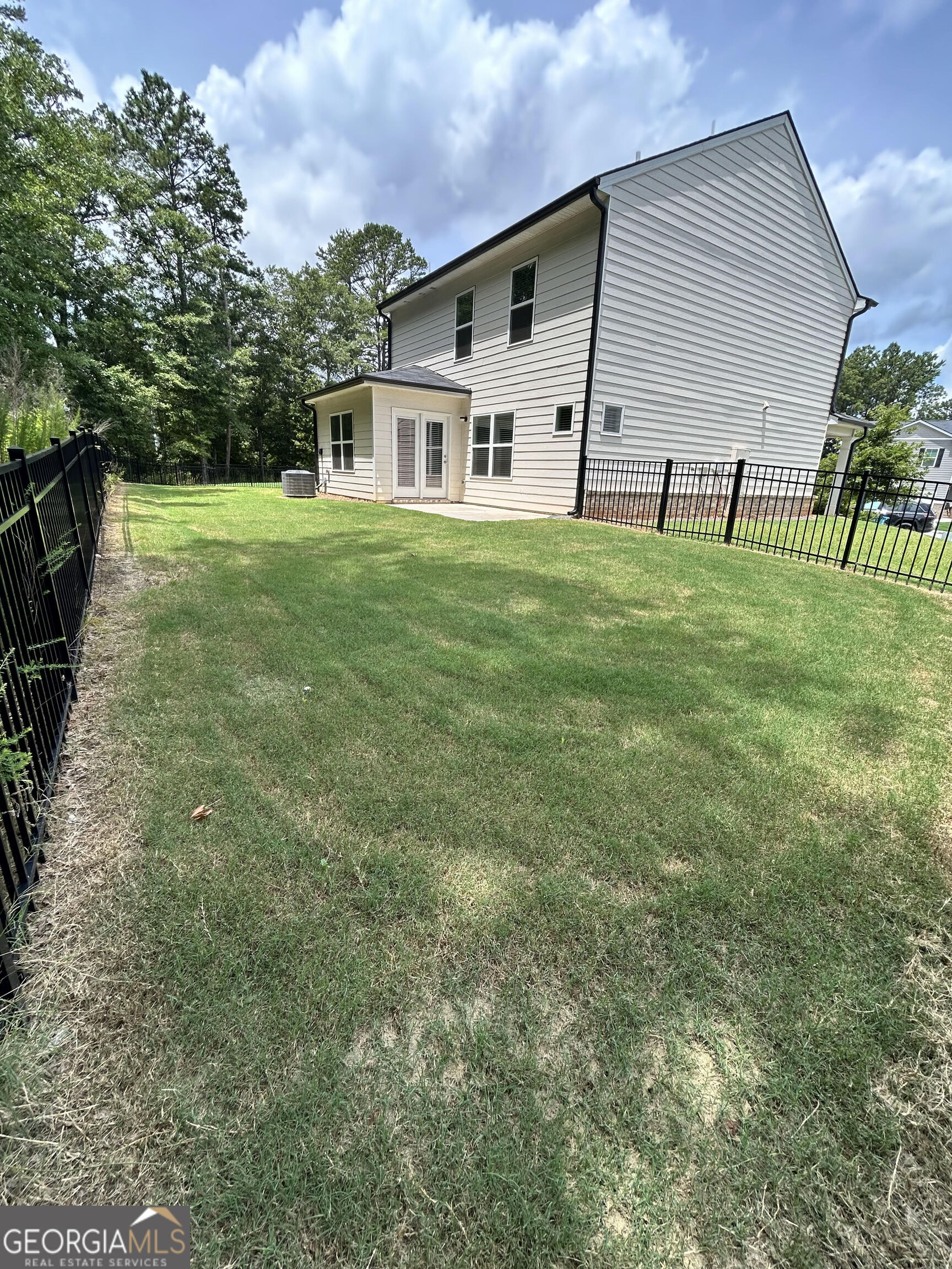 284 Coastal Drive Property Photo 2