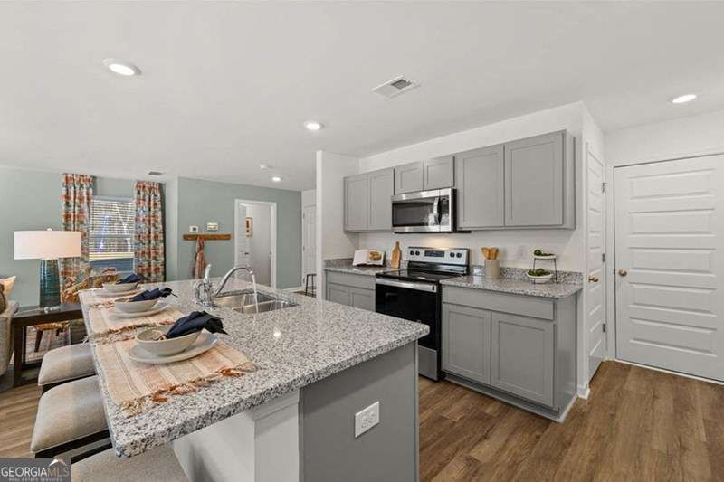 284 Coastal Drive Property Photo 3