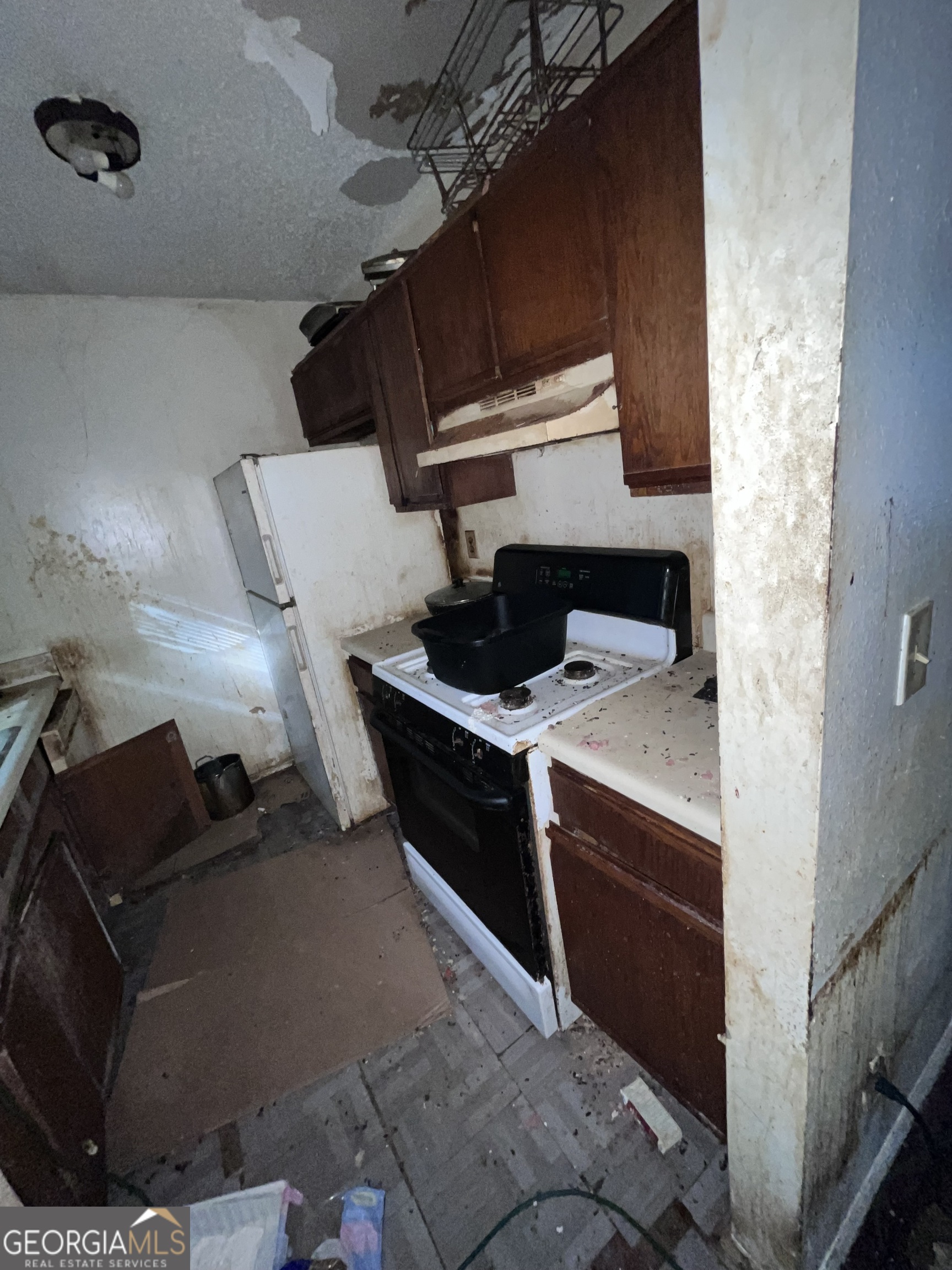 5568 Bradley Circle Property Photo 7
