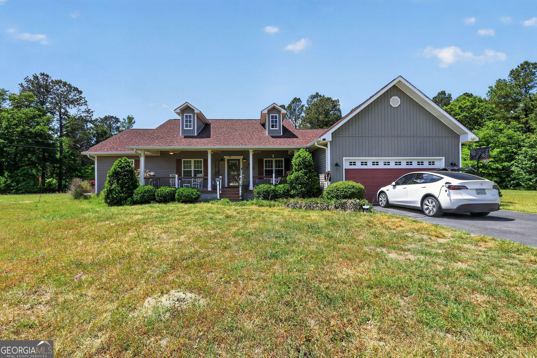 645 King Road Property Photo 1