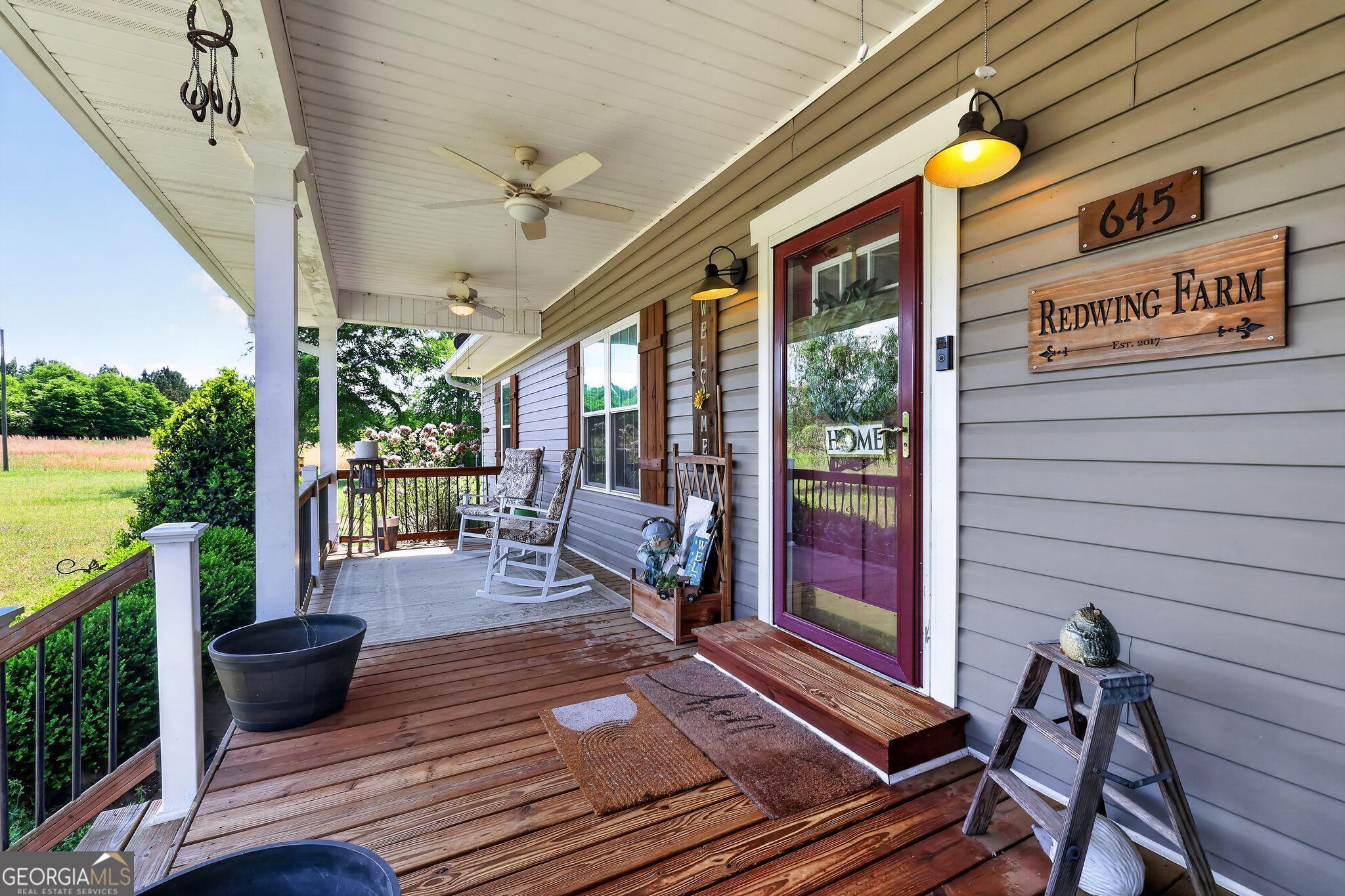 645 King Road Property Photo 3