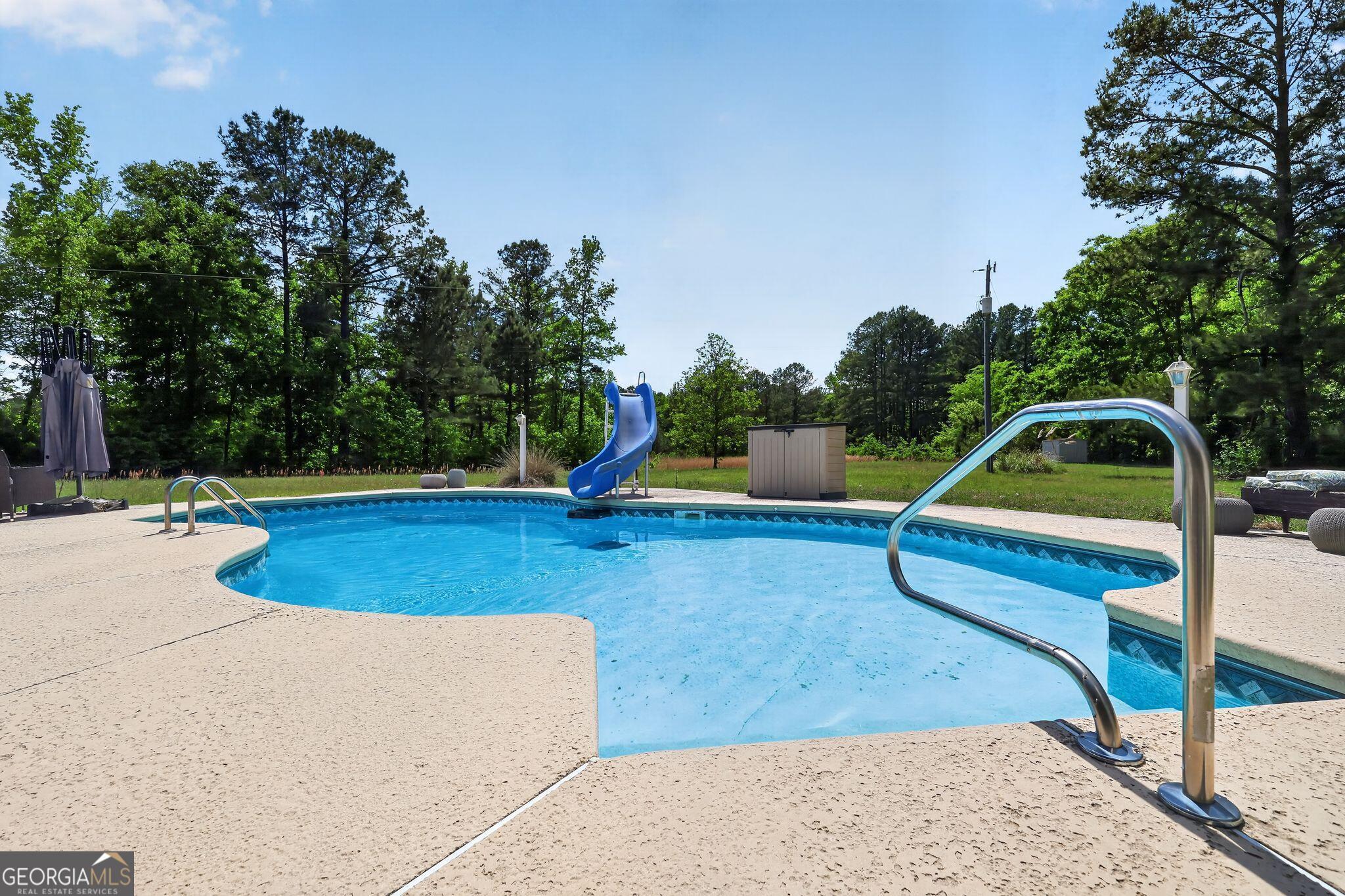 645 King Road Property Photo 40