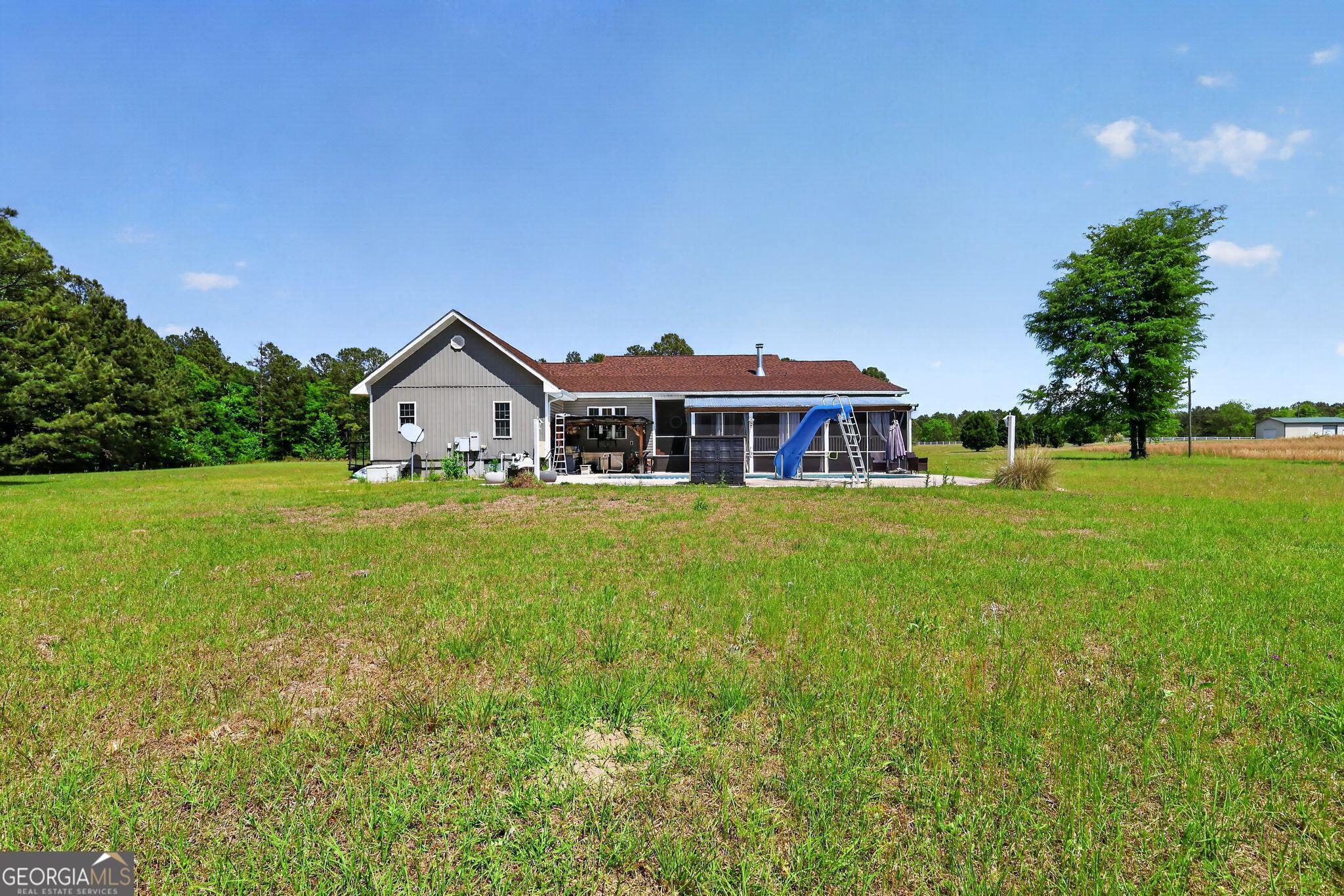 645 King Road Property Photo 46