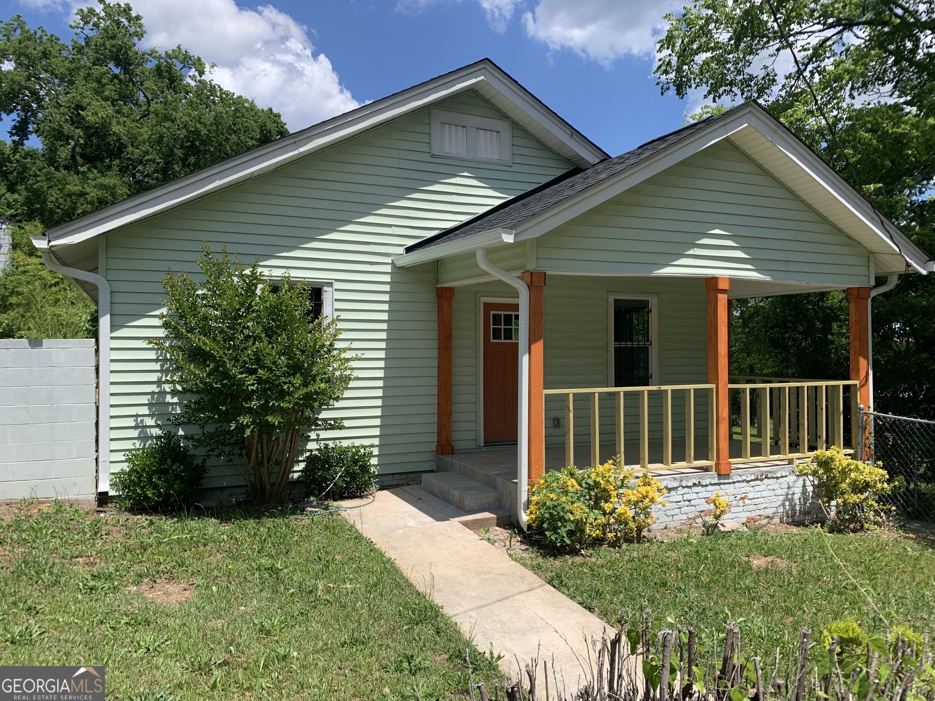 747 Harrold Street Property Photo 1