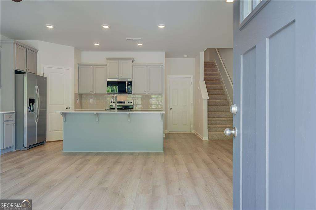148 Flier Drive Property Photo 4