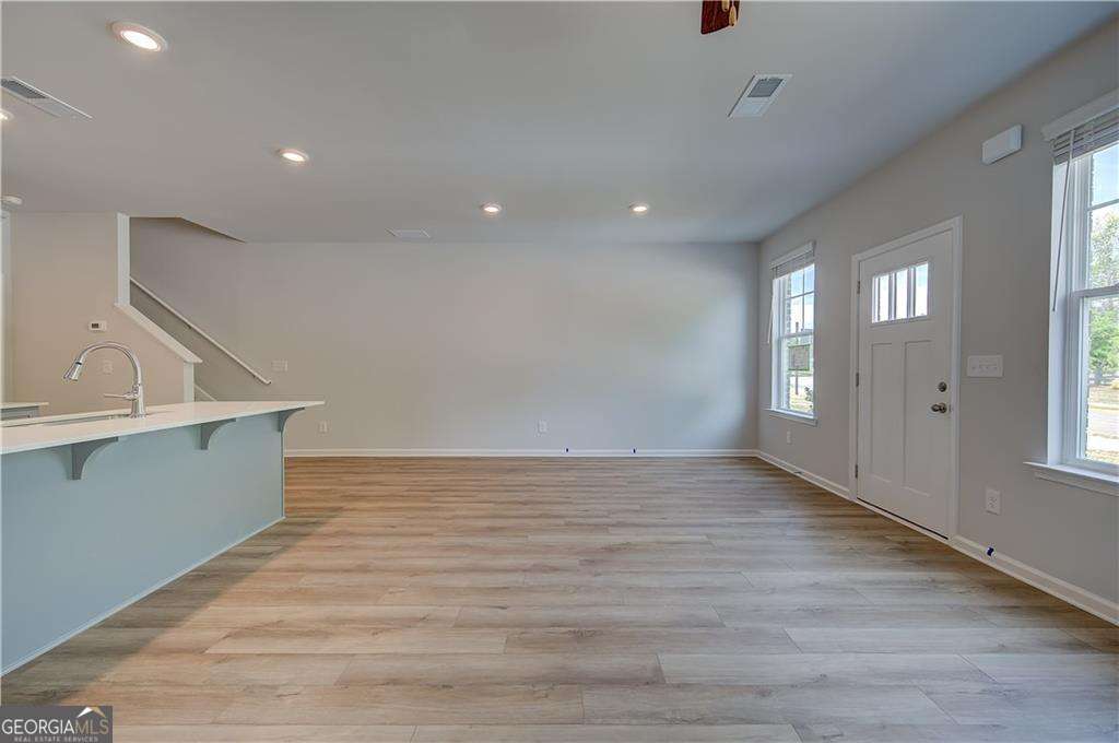 148 Flier Drive Property Photo 11