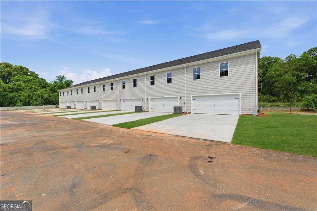 148 Flier Drive Property Photo 33