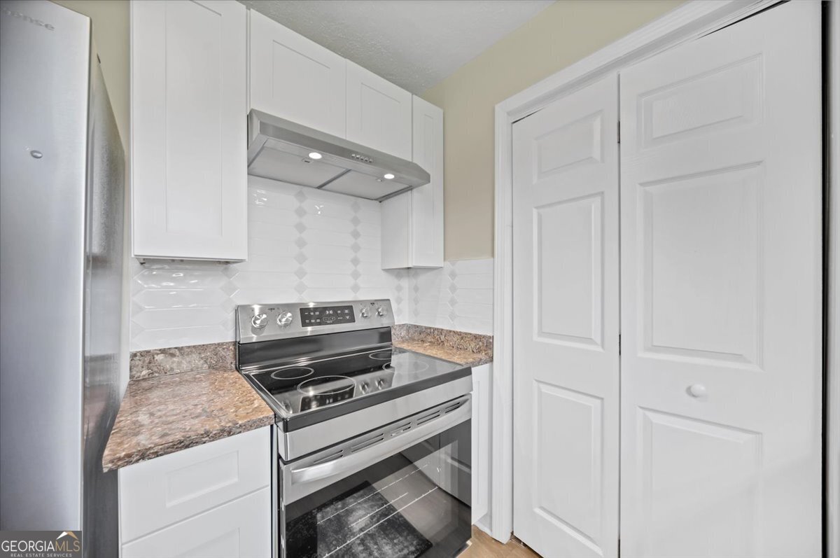 242 Jackson Street Property Photo 11