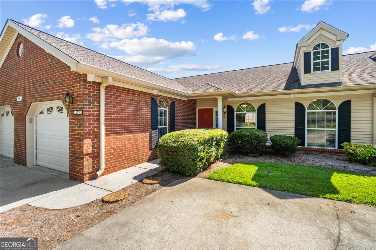 609 Black Oak Drive # 123