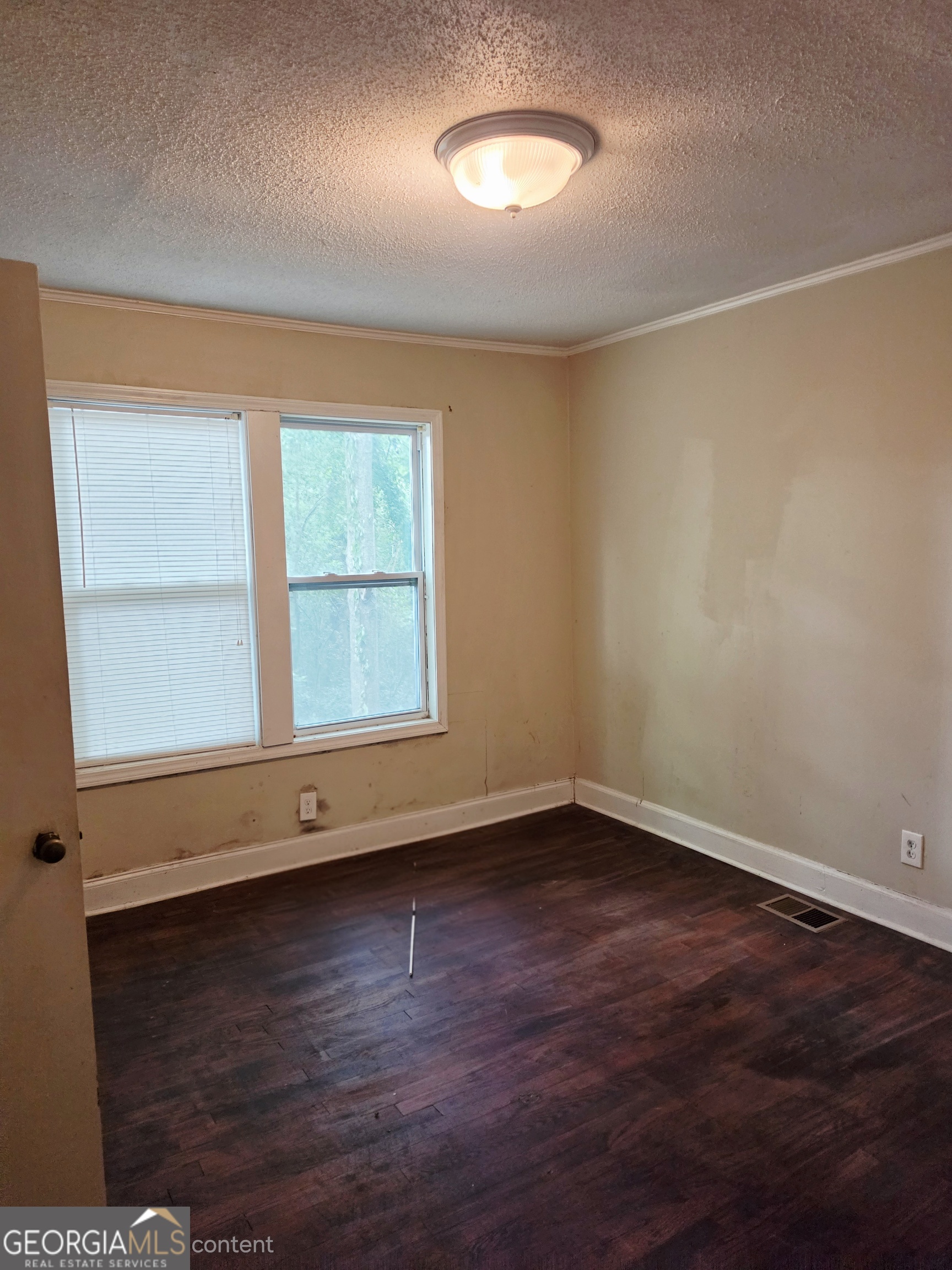 3940 Bernice Avenue Property Photo 5