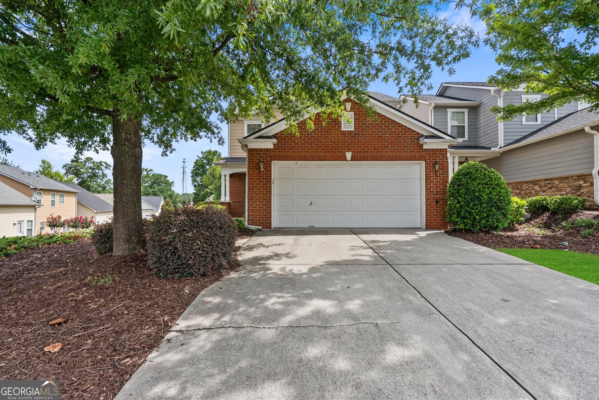 2219 Palomino Lane Property Photo 1