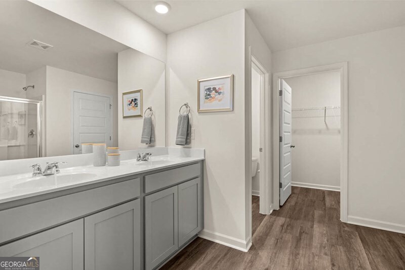 9 Charleston Court Property Photo 14