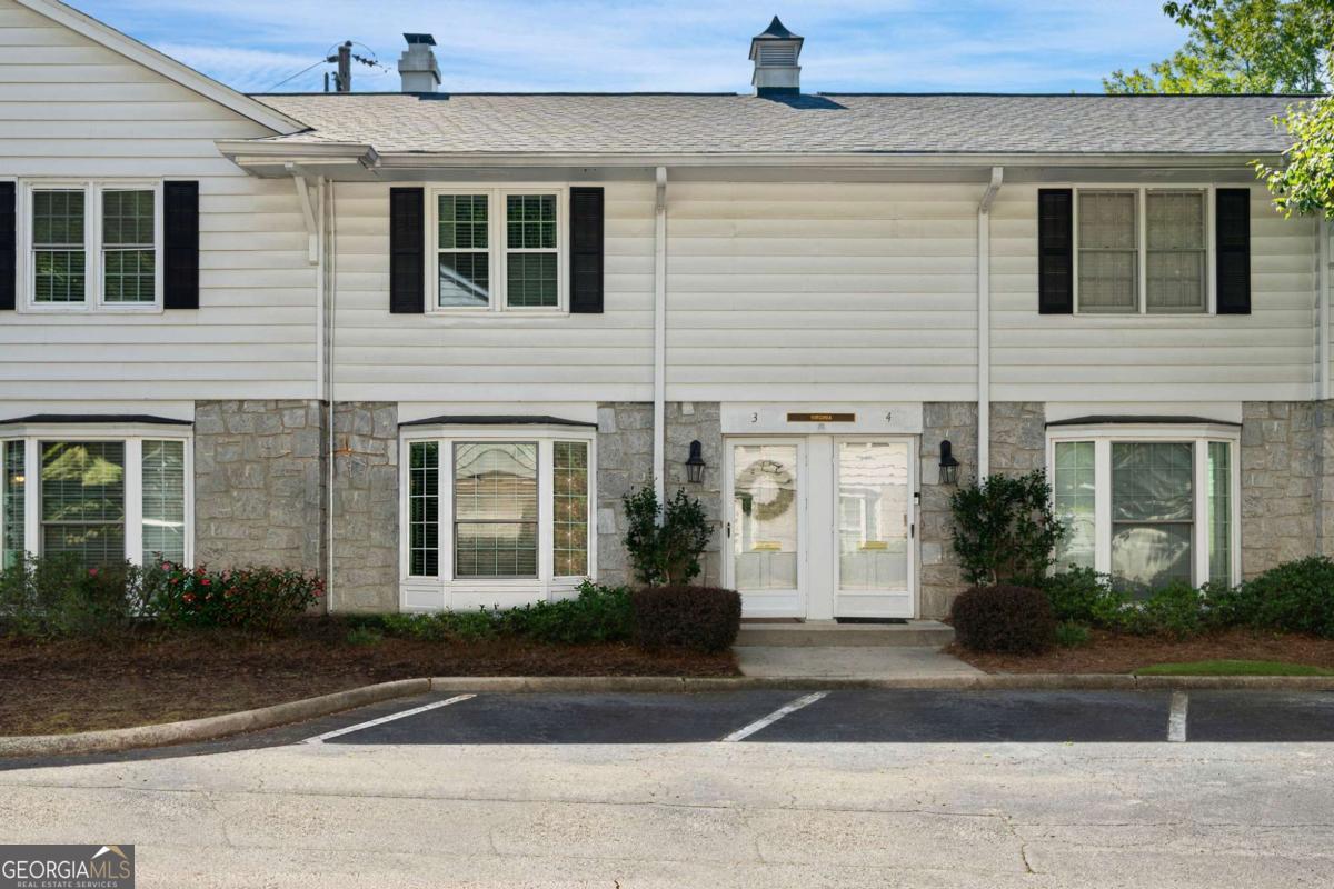 136 Peachtree Memorial Drive Property Photo 1