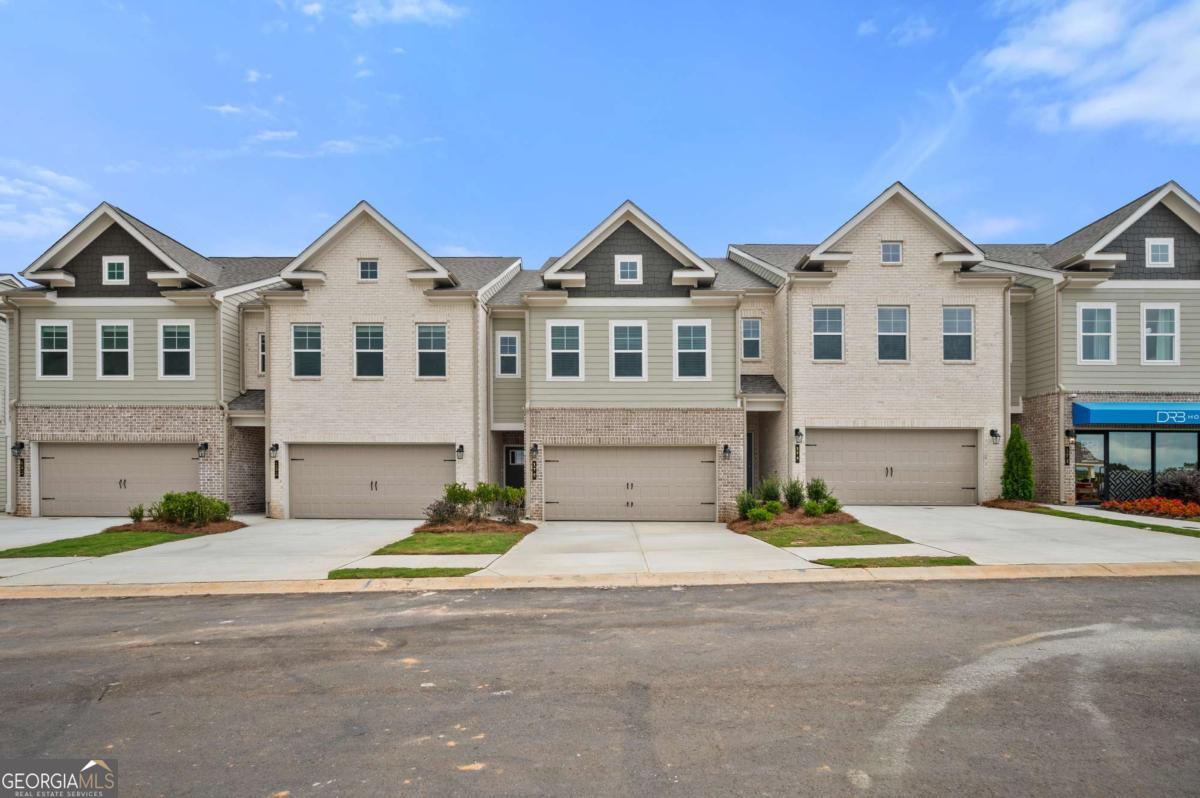 250 Abbotts Crossing Circle Property Photo 1