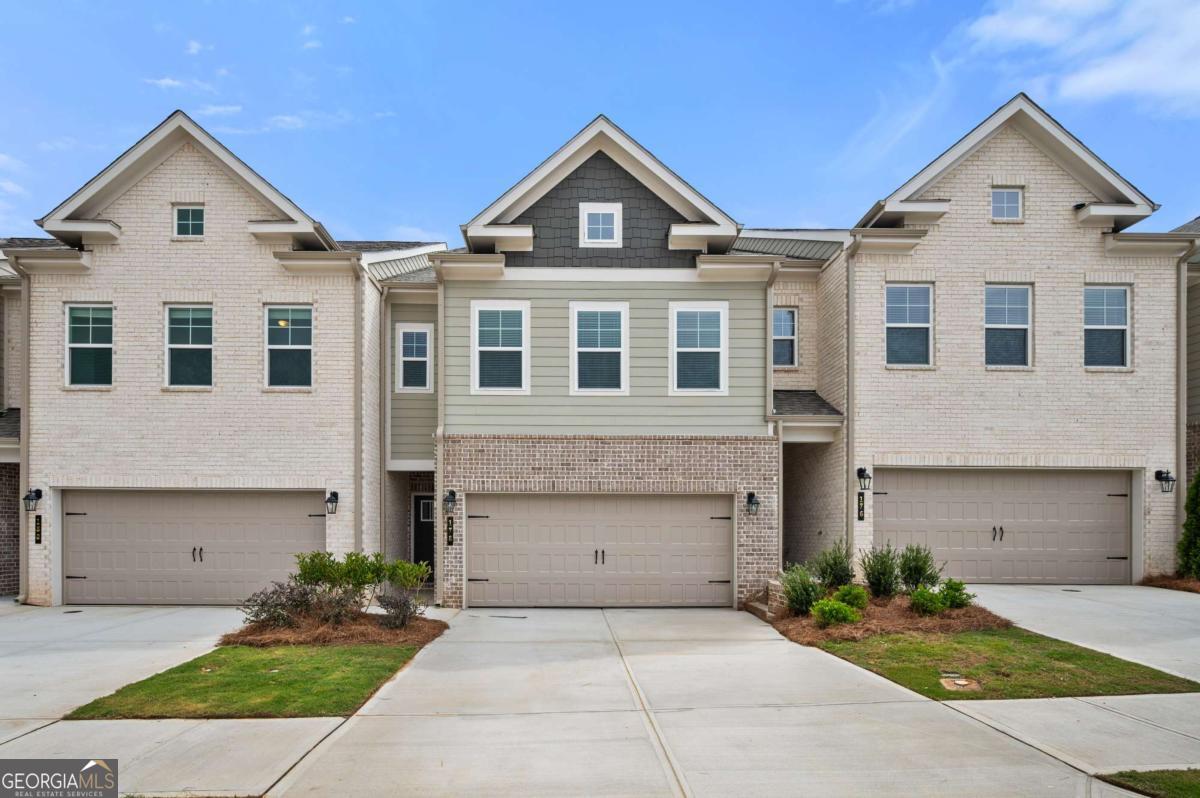 250 Abbotts Crossing Circle Property Photo 2