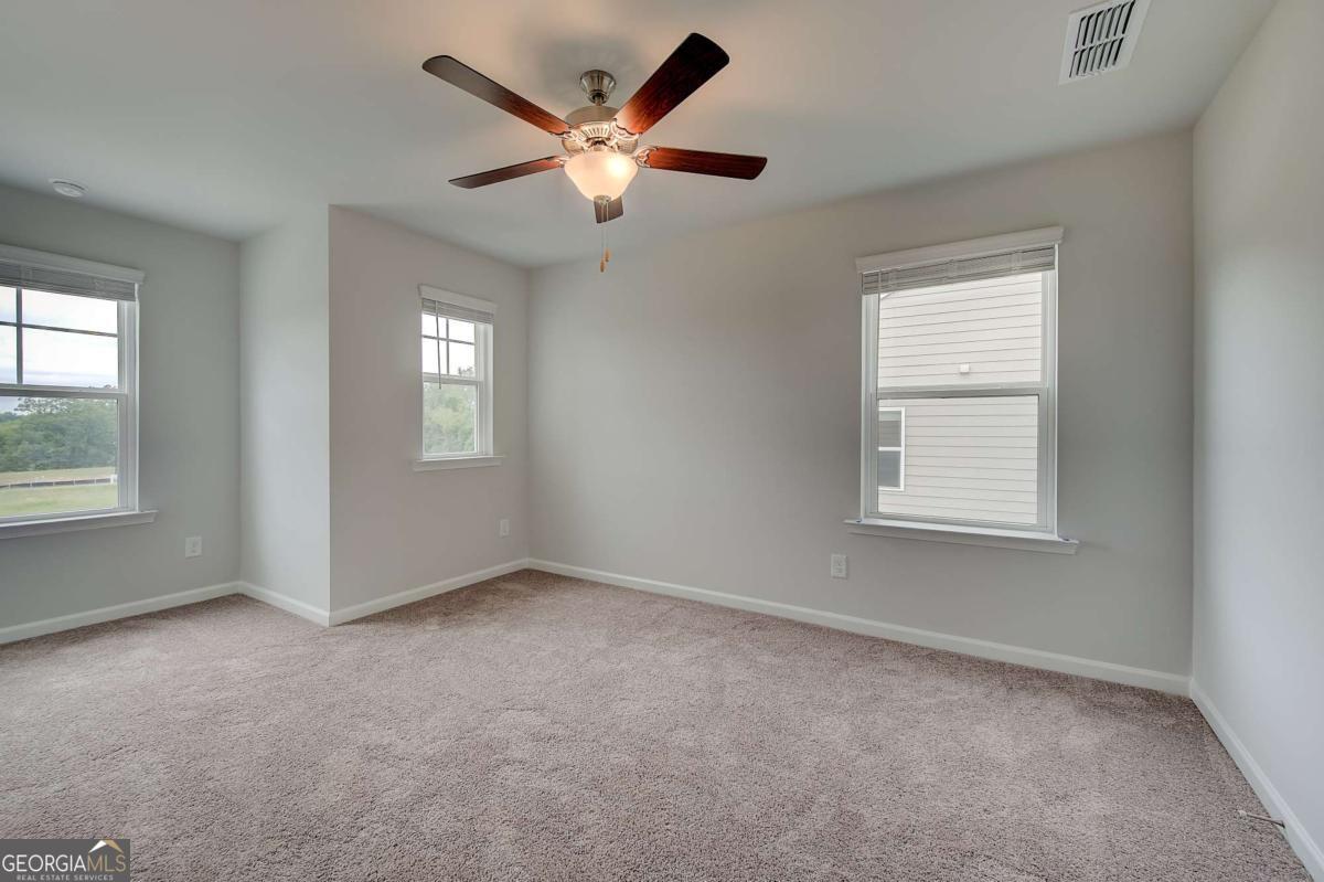 250 Abbotts Crossing Circle Property Photo 16